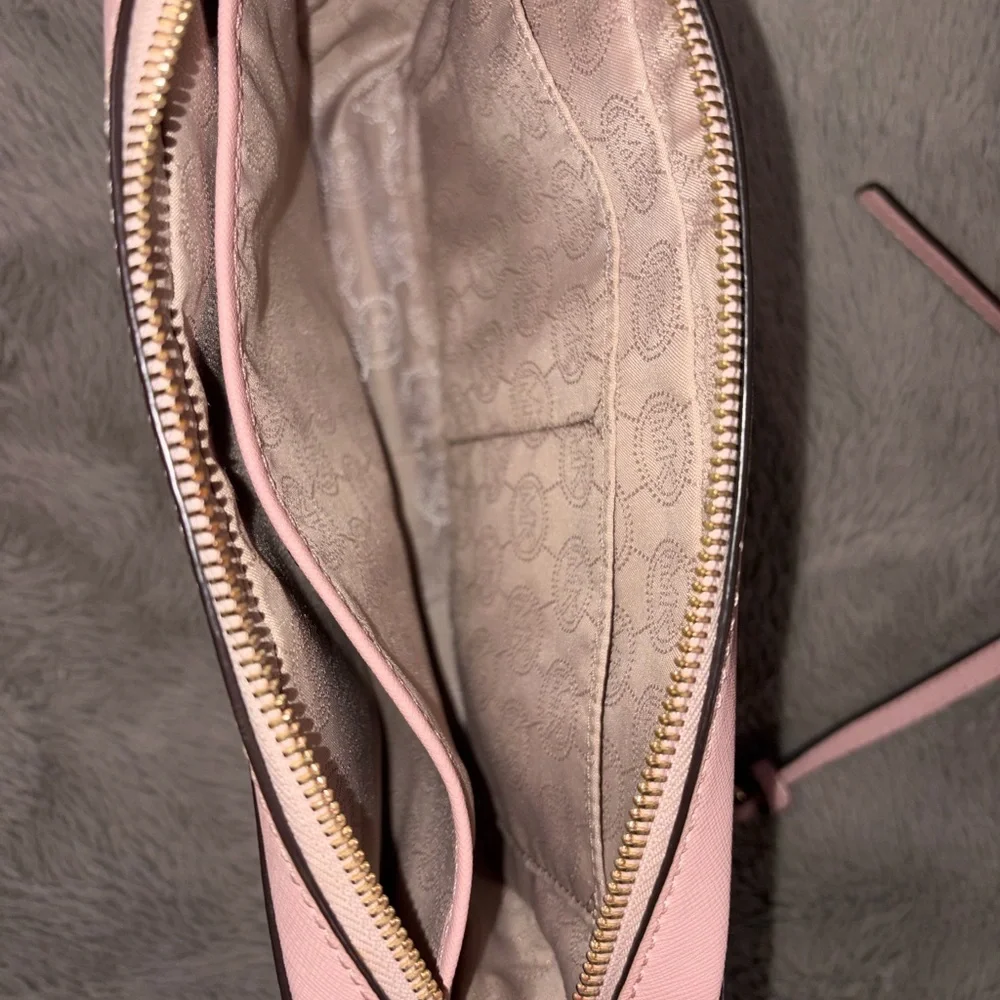 Michael Kors Light Pink Crossbody Bag - Picture 3 of 4